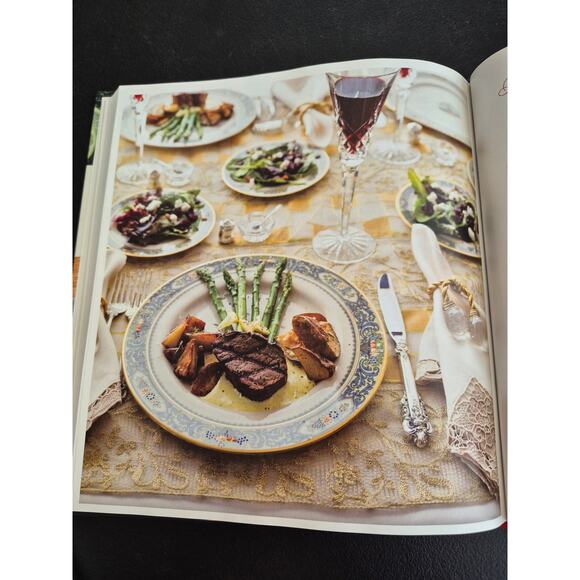 At Ease: A Salute to Creative Entertaining by Lynn Wilson 2015 Hardcopy Signed - Picture 7 of 8